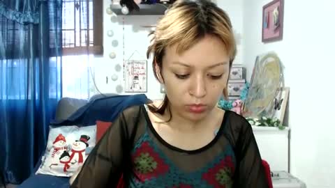 Snapshot of nena_lov chatting on December 16, 10:34 pm Star  online show from December 16, 10:34 pm