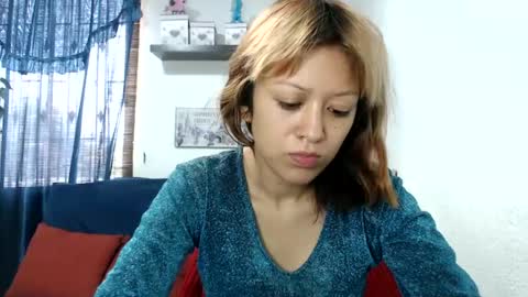 Snapshot of nena_lov chatting on February 6, 3:41 pm Star  online show from February 6, 3:41 pm