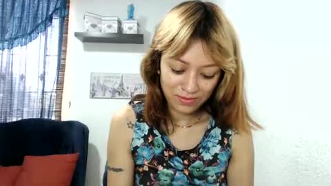 Snapshot of nena_lov chatting on February 24, 5:31 pm Star  online show from February 24, 5:31 pm