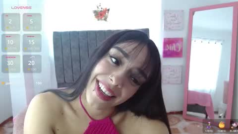 Snapshot of nenita__ chatting on October 16, 7:48 pm Dayis online show from October 16, 7:48 pm