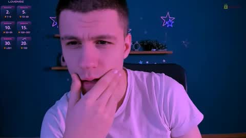 neo_raze_ online show from March 16, 5:55 am