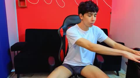 just Daniel  online show from December 20, 7:32 pm