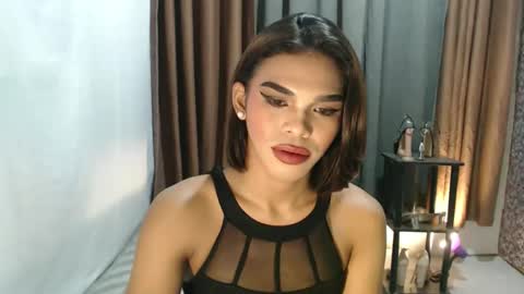 neomi online show from March 18, 4:21 pm