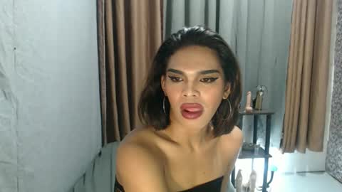 neomi online show from April 3, 9:46 pm