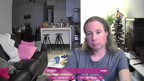 Snapshot of neonlightsrobot chatting on March 15, 9:43 pm Neon online show from March 15, 9:43 pm