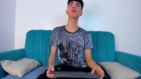  NeoRaptis  jhonatan  online show from December 17, 8:21 pm