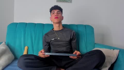  NeoRaptis  jhonatan  online show from January 18, 8:09 pm