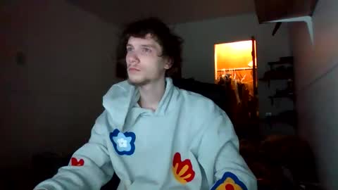 Snapshot of nephew_p chatting on April 24, 1:41 am nephew_p online show from April 24, 1:41 am