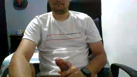 Snapshot of nerdxxx94 chatting on June 8, 4:24 am MrBull online show from June 8, 4:24 am