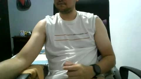Snapshot of nerdxxx94 chatting on June 12, 4:55 am MrBull online show from June 12, 4:55 am