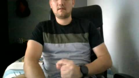 Snapshot of nerdxxx94 chatting on June 12, 9:25 pm MrBull online show from June 12, 9:25 pm