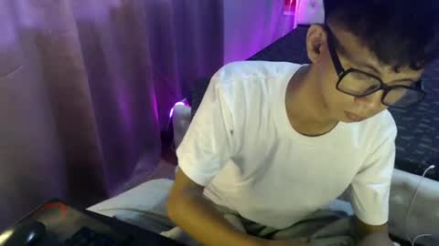 Ethan online show from July 6, 11:51 pm
