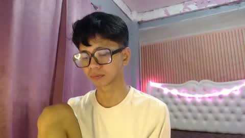 Ethan online show from July 18, 10:13 pm