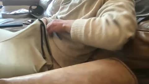 Snapshot of nerdyboi22 chatting on February 22, 7:47 pm nerdyboi22 online show from February 22, 7:47 pm