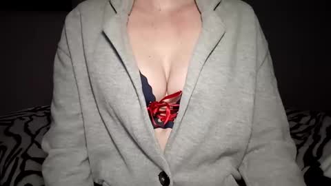 Crystal New online show from April 27, 6:11 am