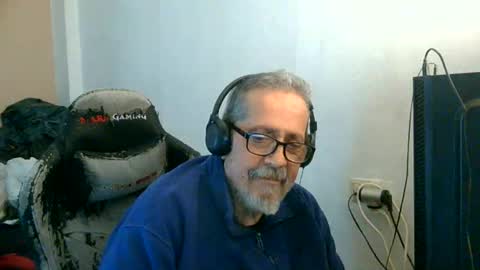 Snapshot of neron401 chatting on May 10, 2:55 pm neron401 online show from May 10, 2:55 pm