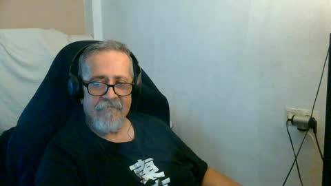 Snapshot of neron401 chatting on June 21, 2:08 pm neron401 online show from June 21, 2:08 pm