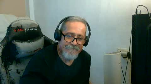 Snapshot of neron401 chatting on June 26, 6:01 pm neron401 online show from June 26, 6:01 pm