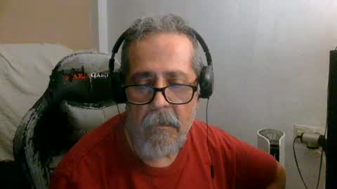 Snapshot of neron401 chatting on July 14, 3:44 am neron401 online show from July 14, 3:44 am