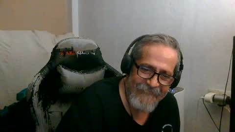 Snapshot of neron401 chatting on August 2, 10:30 pm neron401 online show from August 2, 10:30 pm