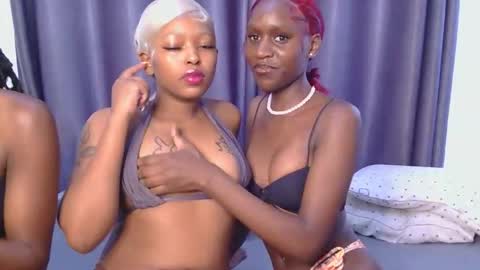 Snapshot of nessie30 chatting on February 16, 4:41 am nessie online show from February 16, 4:41 am