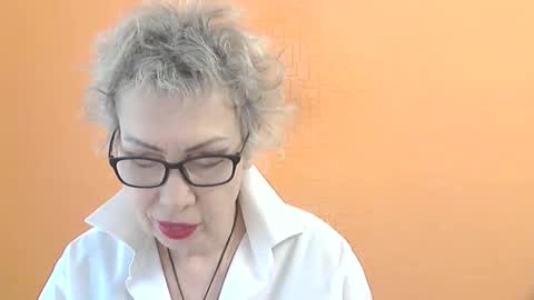 NessyJenixs online show from March 19, 9:02 am