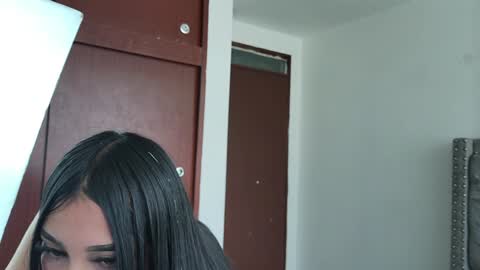 nesuko_kamado online show from January 19, 6:00 pm