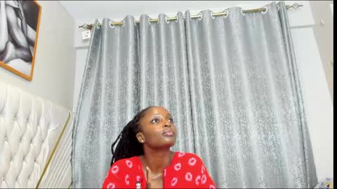 Snapshot of netfux_and_chill chatting on June 8, 6:52 pm netfux_and_chill online show from June 8, 6:52 pm