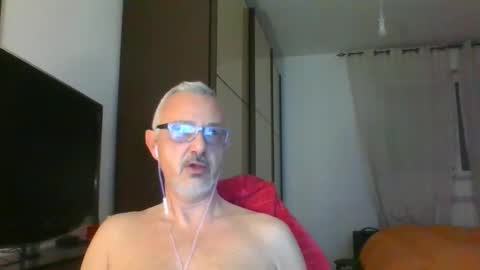 Snapshot of nevenerabis chatting on March 5, 2:03 am nevenerabis online show from March 5, 2:03 am