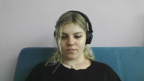 never_enoughh online show from June 30, 7:31 am