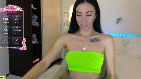 Snapshot of nevergiveup_1 chatting on February 23, 9:28 am never give up online show from February 23, 9:28 am