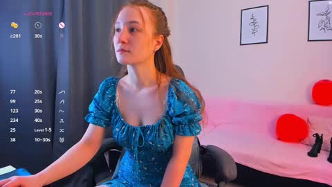 Snapshot of new_boobs chatting on March 10, 5:22 am Maria 3 online show from March 10, 5:22 am