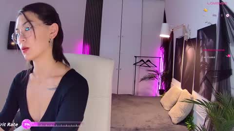 Snapshot of new_meow chatting on October 7, 8:39 pm Alice online show from October 7, 8:39 pm