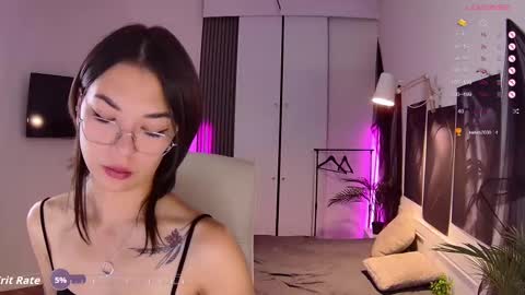 Snapshot of new_meow chatting on October 10, 7:18 am Alice online show from October 10, 7:18 am