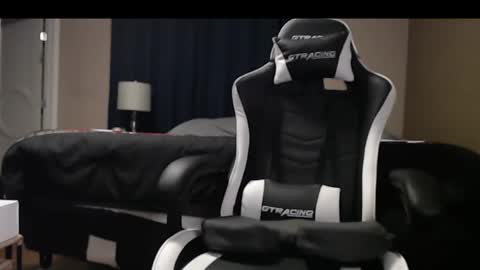 Snapshot of new_york_guy518 chatting on October 29, 12:02 am Jordan   online show from October 29, 12:02 am