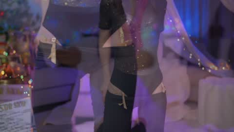 newchloe18 online show from November 15, 9:11 pm