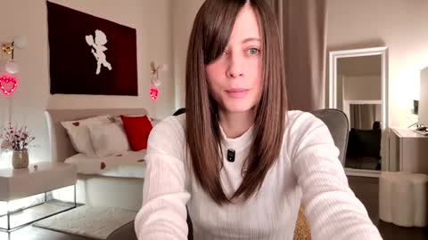 newchloe18 online show from February 13, 8:16 pm