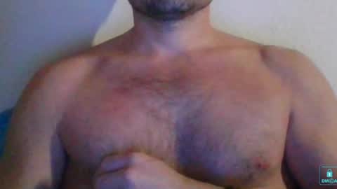 Snapshot of newtyguy90 chatting on December 25, 4:11 pm newtyguy90 online show from December 25, 4:11 pm