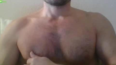 Snapshot of newtyguy90 chatting on February 25, 9:30 am newtyguy90 online show from February 25, 9:30 am
