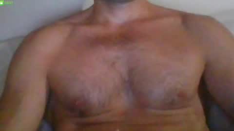 Snapshot of newtyguy90 chatting on June 21, 9:39 pm newtyguy90 online show from June 21, 9:39 pm