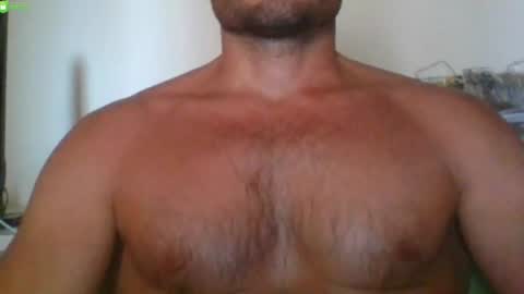 Snapshot of newtyguy90 chatting on June 29, 9:37 am newtyguy90 online show from June 29, 9:37 am