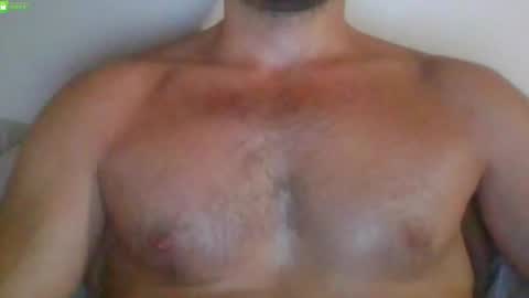 Snapshot of newtyguy90 chatting on July 13, 5:43 am newtyguy90 online show from July 13, 5:43 am
