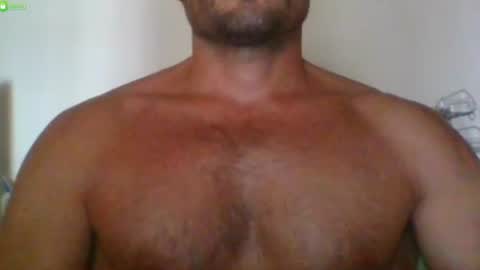 Snapshot of newtyguy90 chatting on July 14, 8:52 am newtyguy90 online show from July 14, 8:52 am