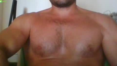 Snapshot of newtyguy90 chatting on July 16, 10:43 am newtyguy90 online show from July 16, 10:43 am