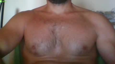 Snapshot of newtyguy90 chatting on July 19, 8:40 am newtyguy90 online show from July 19, 8:40 am