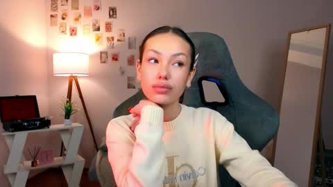 Lilly online show from February 12, 1:17 pm