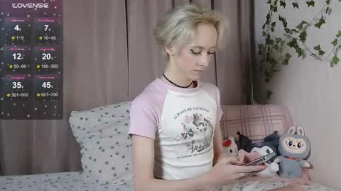 NextVibe1 online show from October 15, 7:03 pm