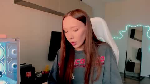 Mina online show from April 17, 6:38 am