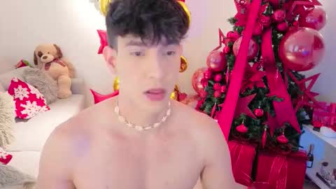 Snapshot of neythan__blaze chatting on January 6, 8:45 pm online show from January 6, 8:45 pm