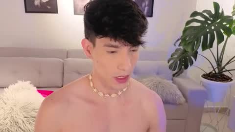 Snapshot of neythan__blaze chatting on January 13, 11:32 pm online show from January 13, 11:32 pm